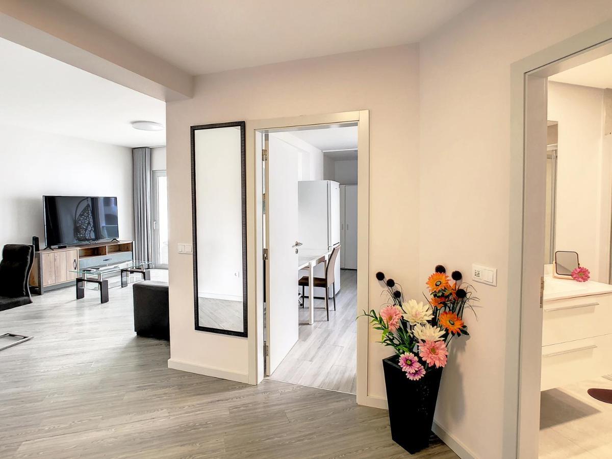 Rainbow Apartment By Lovelystay Funchal  Bagian luar foto