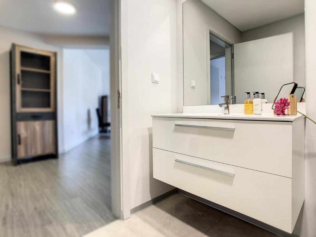 Rainbow Apartment By Lovelystay Funchal  Bagian luar foto